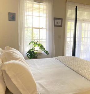 Downtown Mobile, AL Townhome - 5 Minute Walk to Parades!